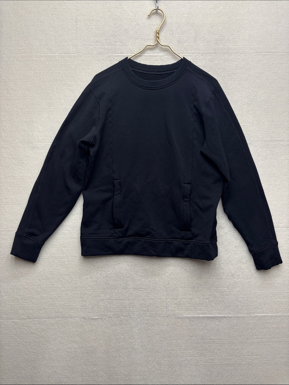 Lululemon | sweatshirt Black Crewneck with pockets